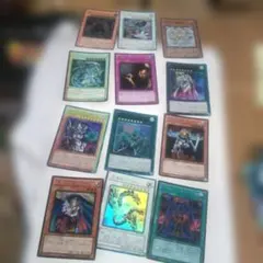 遊戯王カード１２枚まとめてE32のサムネイル
