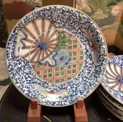 A1103大聖寺伊万里　染錦手　『渦福』金縁　萩唐草　菊花紋様　　7寸皿　1枚 A1103大聖寺伊万里 染錦手 『渦福』金縁 萩唐草 菊花紋様 7寸皿 1枚