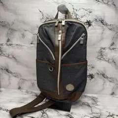 (美品)大人気、オロビアンコ、ボディーバッグ、大容量、丈夫なキャンパス、人気色