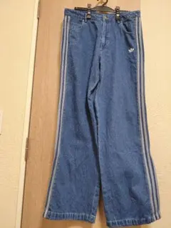 アディカラー デニム スリーストライプ トラックパンツ adidas