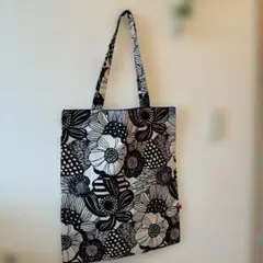 ハンドメイドバッグ 花柄 ブラック ホワイト