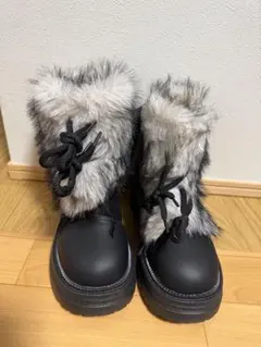 SHEIN フェイクファー付きショートブーツ ブラック 36のサムネイル