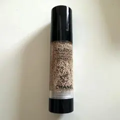 シャネル　レベージュ トゥッシュ ドゥ タン　ファンデーション　B20