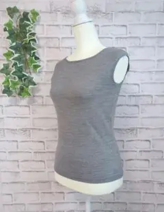 【コムサイズム】レディース　薄手ノースリーブニット　グレー　M