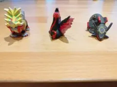 ポケモン 黒いレックウザ・ガラルファイヤー・ウガツホムラ 指人形