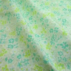 コットン生地　水彩画の様な花柄　グリーン系