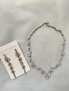 ウエディング フラワーモチーフ ネックレス ピアス セット