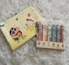 韓国限定　日本未発売　クレヨンしんちゃん　ポーチ　ボールペン　小物入れ　筆箱