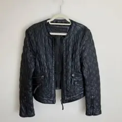 黒いレザージャケット キルティングデザイン