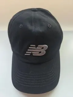 New Balance キャップ ブラック スニーカー刺繍 アジャスター 美品のサムネイル