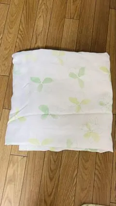 長襦袢 反物 丹後ちりめん 桜柄 正絹 ベージュと淡緑色 - メルカリ