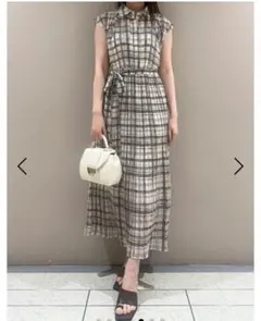 フレイアイディー　ステンカラープリーツプリントワンピース