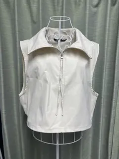 【美品】ZARA ハーフジップ クロップドベストのサムネイル