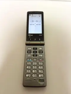 美品】京セラ かんたんスマホ 705KC 32GB シルバー - メルカリ
