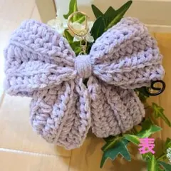 リボンチャームストラップ　ハンドメイド　キーリング　毛糸キーホルダー　編み物