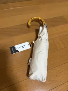 新品　未使用　日傘「UVO（ウーボ）」 3段折りたたみ 刺繍フラワー