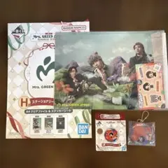 ミセス　ローソン　一番くじ シャカシャカチャーム　& クリアファイル