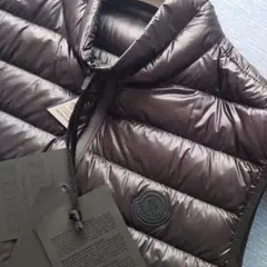 新品未使用　モンクレールベスト