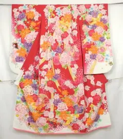 七五三やお祝い着 四つ身 ７歳 女の子 振袖 着物 白赤色系4513【中古】