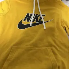 NIKE イエロー フード付きトレーナー