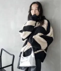 【美品】オーバーサイズニット 幾何学柄 WEGO