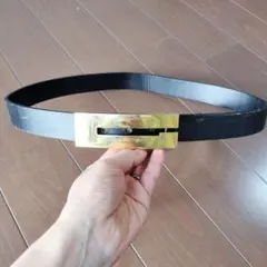 GUCCI ブラックレザーベルト ゴールドバックル