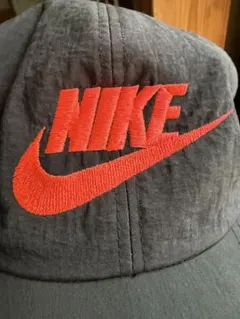 NIKE グローブラベル刺繍　ゴールド/縁レッド NIKE グローブラベル刺繍 ゴールド/縁レッド - メルカリ