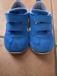 ASICSスニーカー