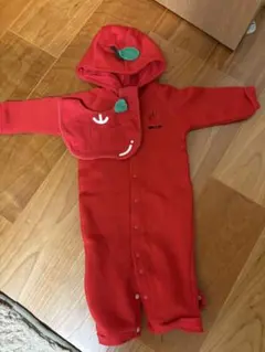 COMME CA ISM リンゴモチーフ 赤ちゃん用ロンパース