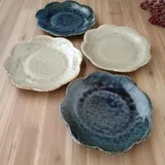 和花型皿・小４枚　美濃焼〈新品・未使用〉