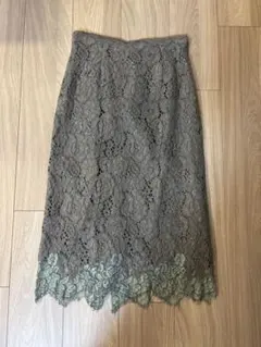 グリーンレーベルリラクシング　花柄タイトスカートのサムネイル