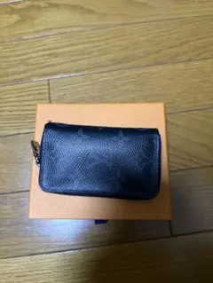 黒 レザー　ルイヴィトン　小財布