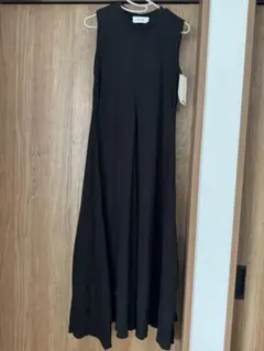 ミラオーウェン　ロングワンピース　ブラック