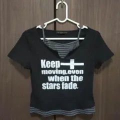 肩出しトップス