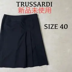 【新品未使用タグ付】TRUSSARDI ひざ丈スカート サイズ40 ブラックのサムネイル