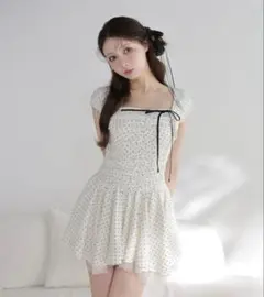 エムミーエメ Monochrome flower ribbon onepiece - メルカリ