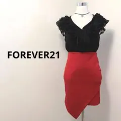 美品【FOREVER21】フォーエバー21 アシンメトリージップアップスカート