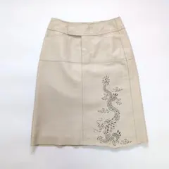 ヴィヴィアンタム✨ラムレザー✨ドラゴン パンチング 龍 カットワークのサムネイル