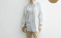 DoCLASSE ドゥクラッセ フリルブラウス