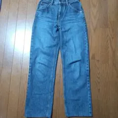 UNIQLO　レギュラーフィットストレートハイライズジーンズ　デニム　22