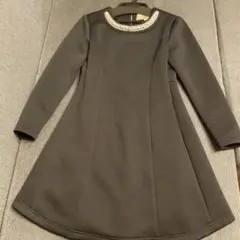 美品Kaon ビジュー付ブラックAラインワンピース❤︎36のサムネイル