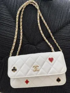 CHANEL チェーンポーチ トランプ柄 - メルカリ