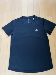 adidas ブラック 半袖 Tシャツ