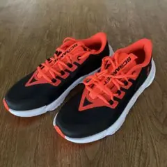 Under Armour SCRAMJET スニーカー　24.5cmのサムネイル