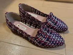 DIANA フラットシューズ 赤青白編み込み