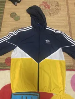 adidas フード付きナイロンジャケット