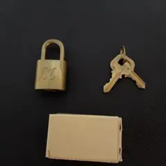 LOUIS VUITTON パドロック 437 南京錠 鍵2本 箱付き 正規品 - メルカリ