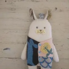 ミナペルホネン　フツーって簡単そうで1番難しいなと思うウサギさん　フツーとは何だ