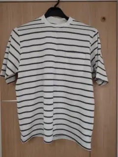 アオキAOKI　スーツ屋の仕立てたＴシャツ　Mサイズ 　ストライプのサムネイル