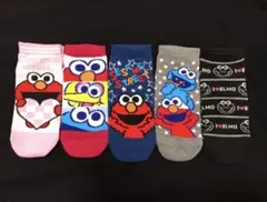 【 ポーチなし 】　セサミストリート　靴下セット　新品のサムネイル